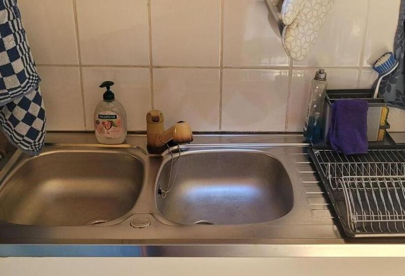 Bed and Breakfast Studio Tranquillo Avec Piscine Et Salle De Sport