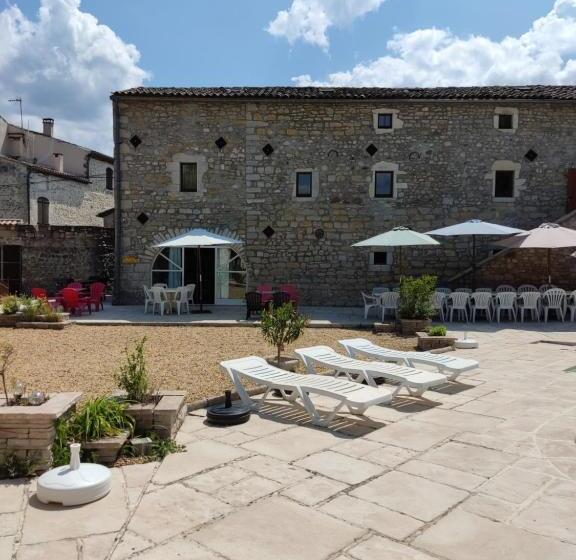 פנסיון Ardèche Les Cigales, Studio Murier Piscine Partagée