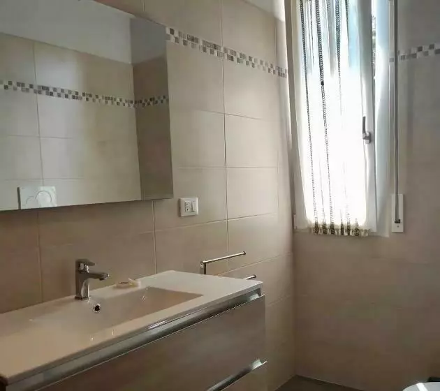 پانسیون Rossetto E Cocciolato   Stanza Indipendente Con Bagno Privato A Pesaro