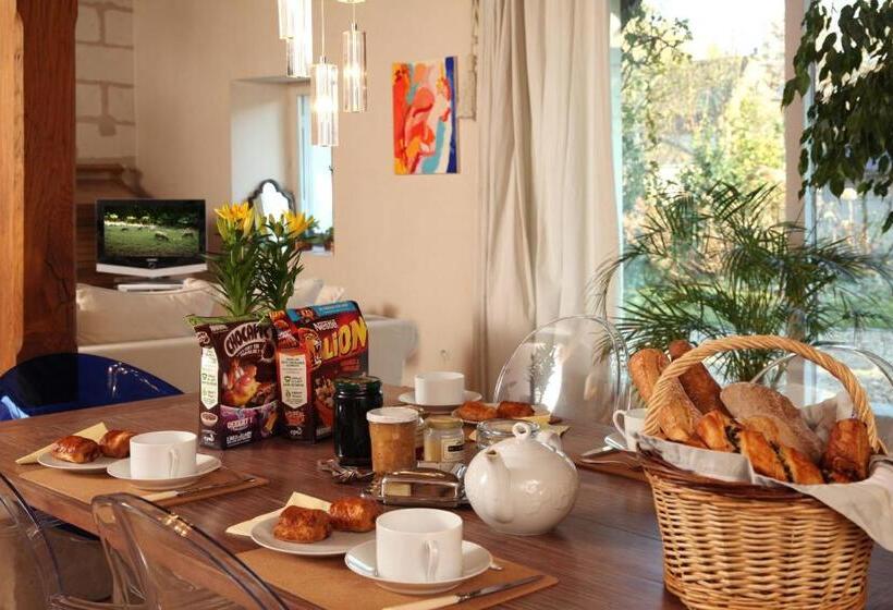 פנסיון Une Maison, Un Jardin