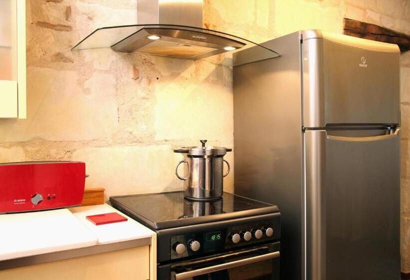 פנסיון Une Maison, Un Jardin