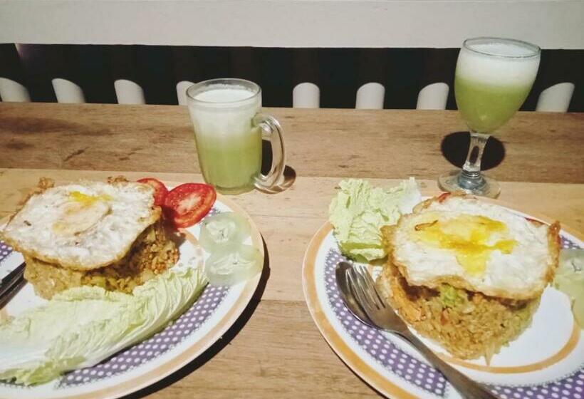 פנסיון Yohanes Guest House Sorake Surf Nias