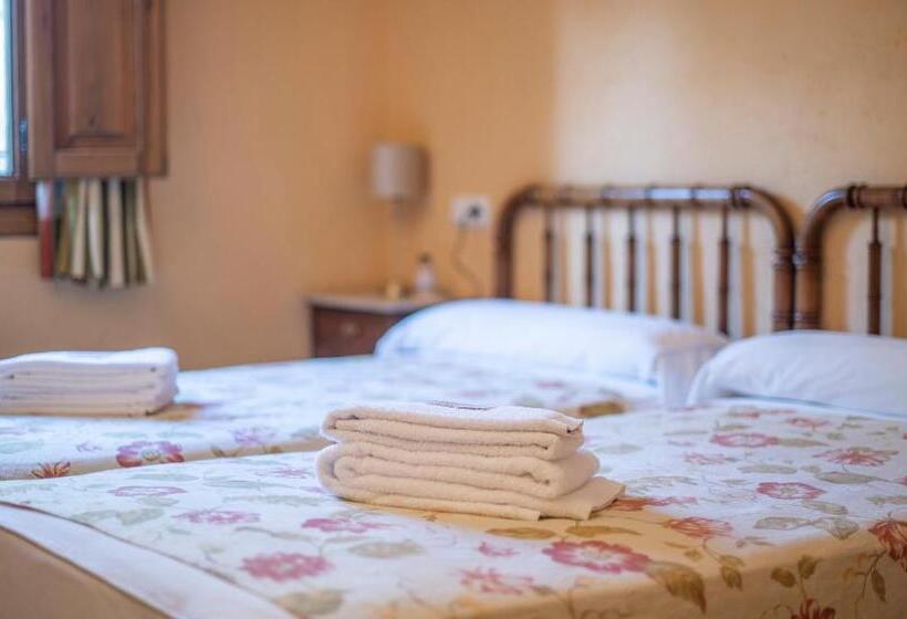 تختخواب و صبحانه Cal Giral Ii