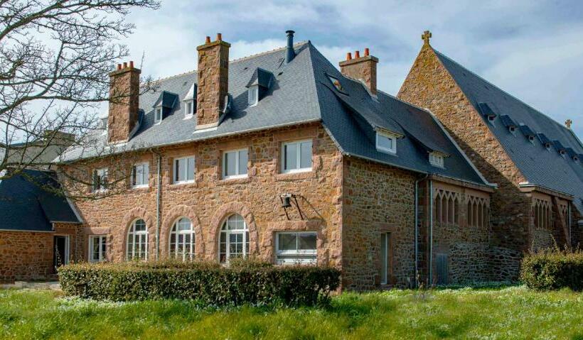 Bed and Breakfast Le Presbytère Du Talbert