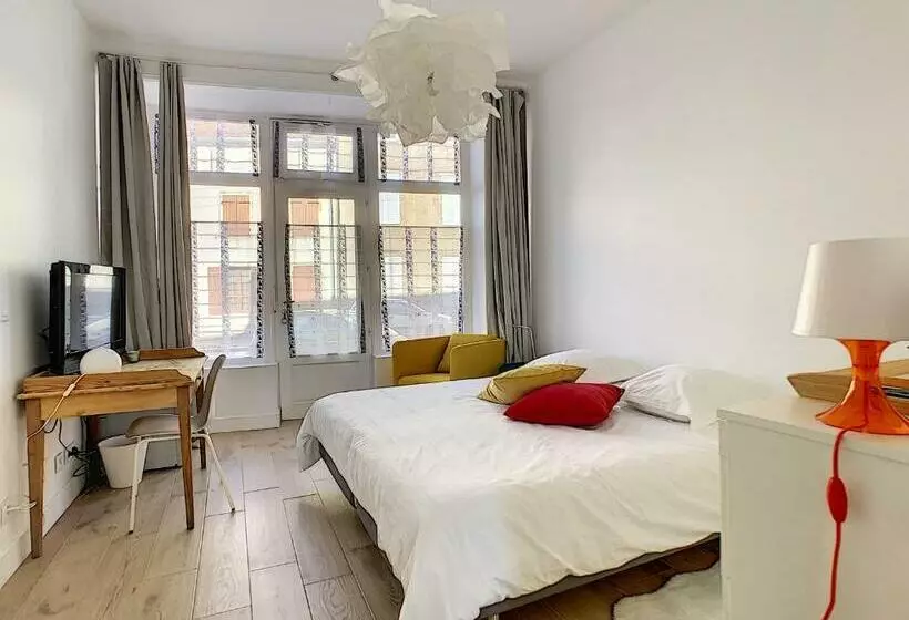 پانسیون Chambre De Charme à Saulieu