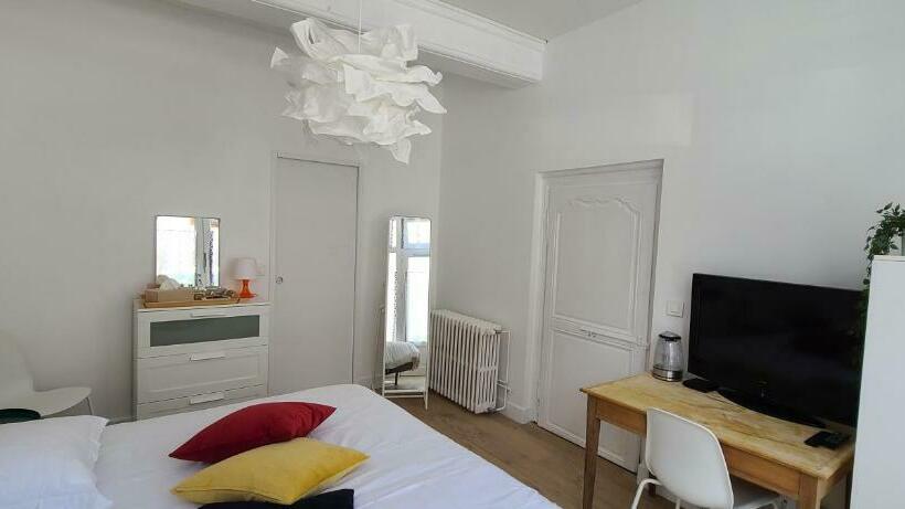 پانسیون Chambre De Charme à Saulieu