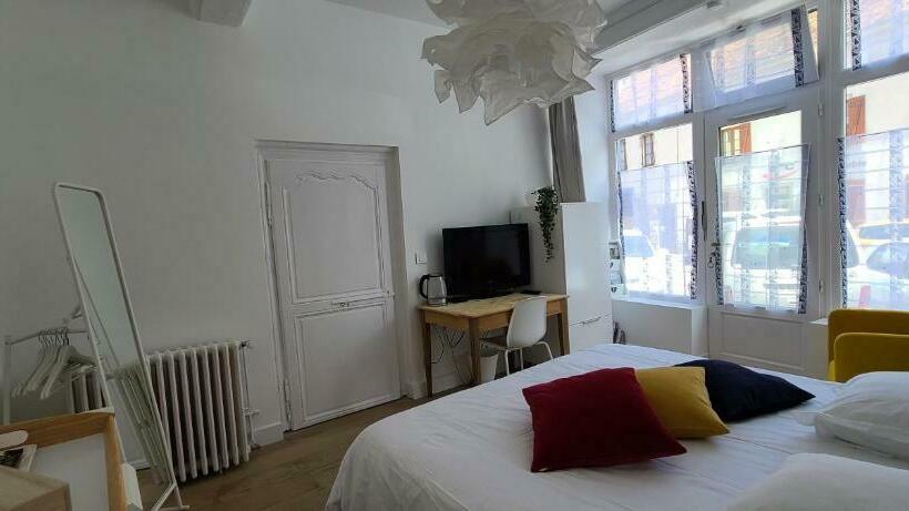 پانسیون Chambre De Charme à Saulieu