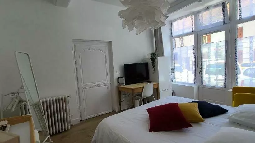 پانسیون Chambre De Charme à Saulieu