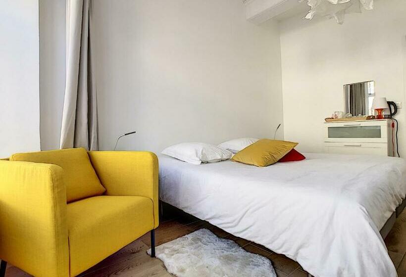 پانسیون Chambre De Charme à Saulieu