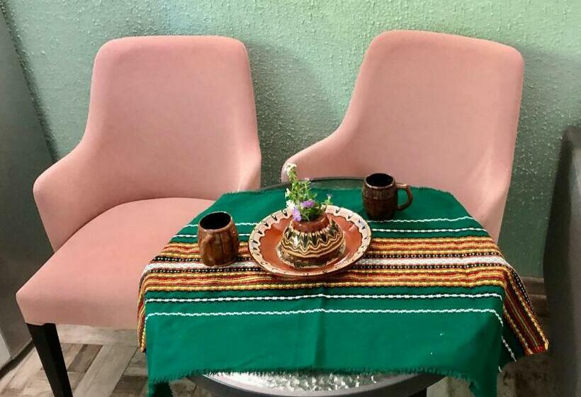 Pensionat Happy Studios Opera 3