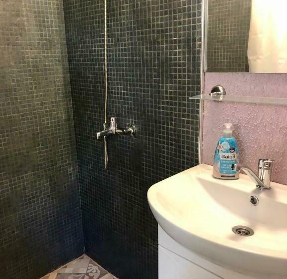 Pensionat Happy Studios Opera 3