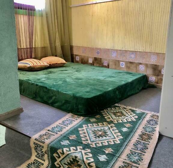 Pensionat Happy Studios Opera 3