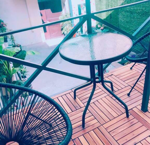 Pensionat Happy Studios Opera 3