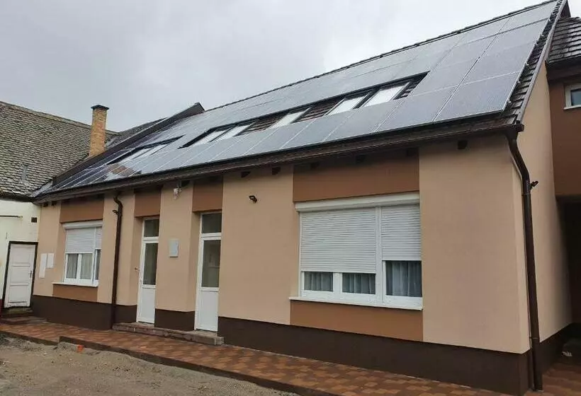 Majatalo Kóbor Vendégház