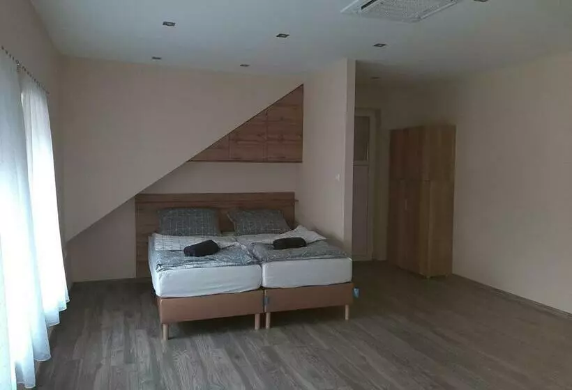 Majatalo Kóbor Vendégház