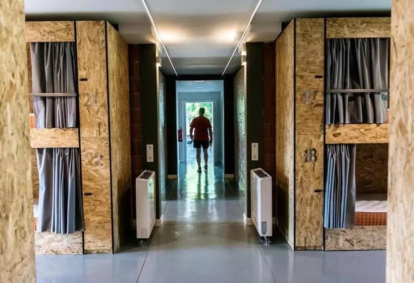 Albergue Santiago 15 Monforte