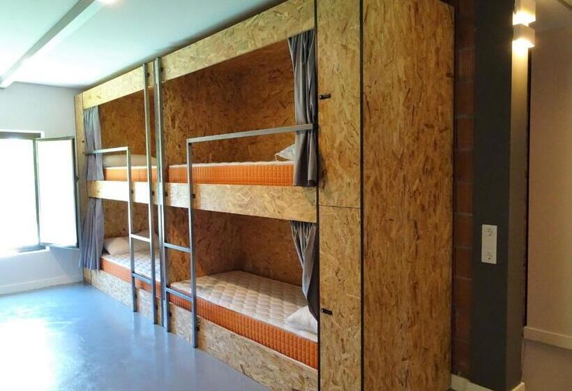 Albergue Santiago 15 Monforte