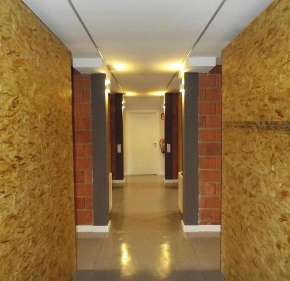 Albergue Santiago 15 Monforte