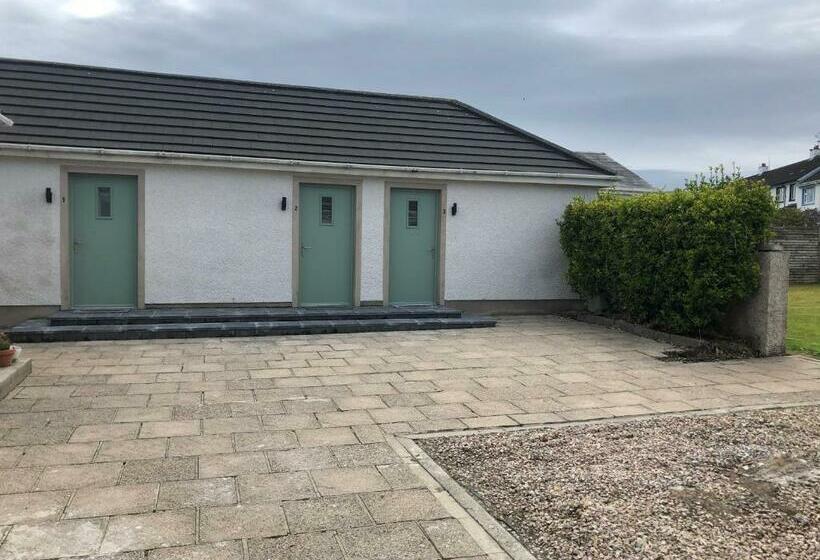 住宿加早餐  Guest Rooms @ 128