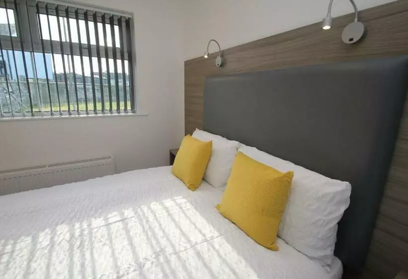 تختخواب و صبحانه Guest Rooms @ 128