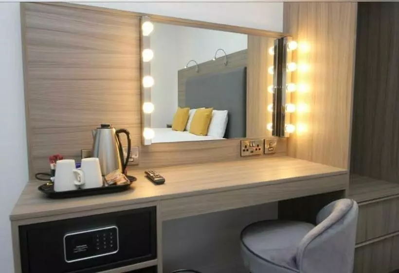 تختخواب و صبحانه Guest Rooms @ 128
