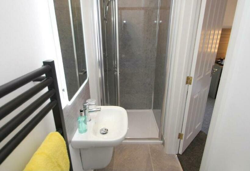 住宿加早餐  Guest Rooms @ 128