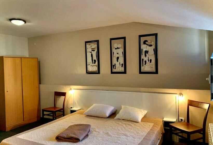 Отель Club 2008