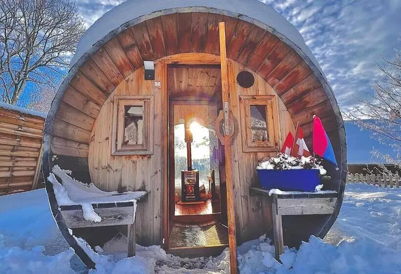 ホテル Hôtel Restaurant Les Cernets Swiss Lodge Ssh