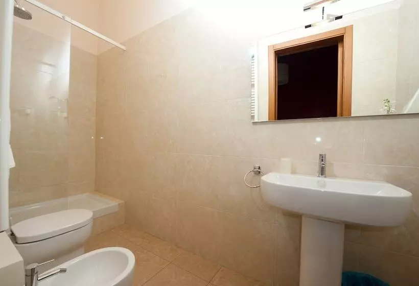 تختخواب و صبحانه Mirage Lecce