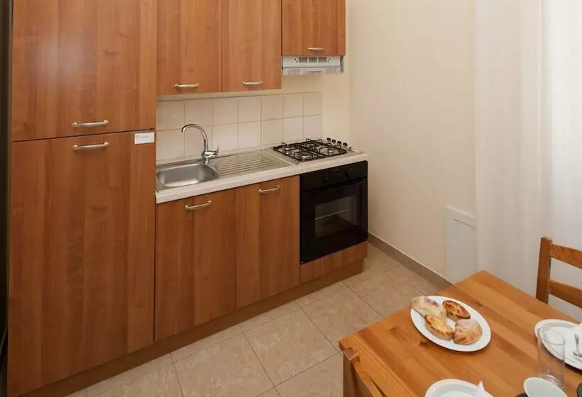 تختخواب و صبحانه Mirage Lecce