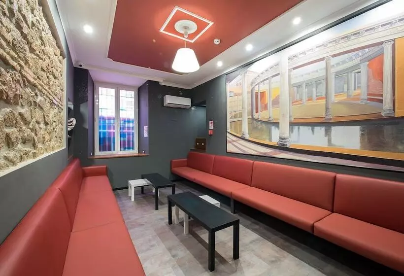 مسافرخانه Alessandro Palace & Bar