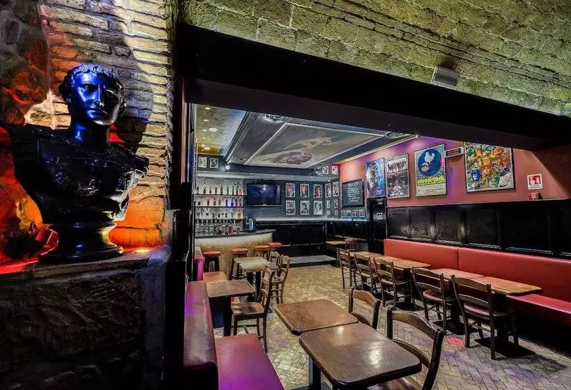 مسافرخانه Alessandro Palace & Bar