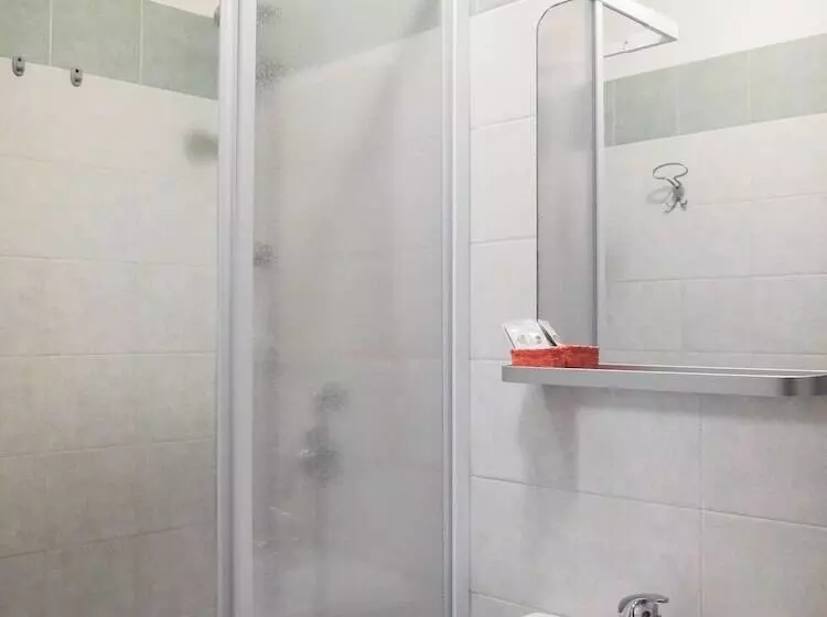 مسافرخانه B&b Villa Susanna