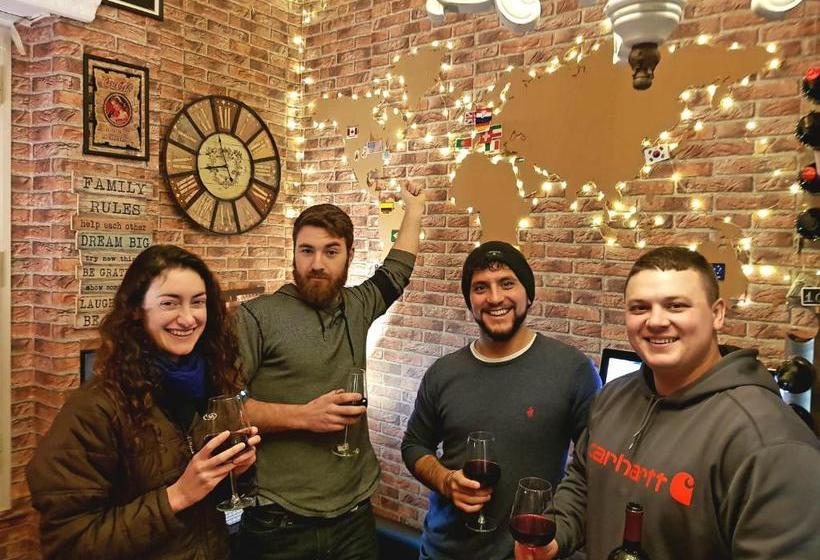 مسافرخانه Dreaming Rome