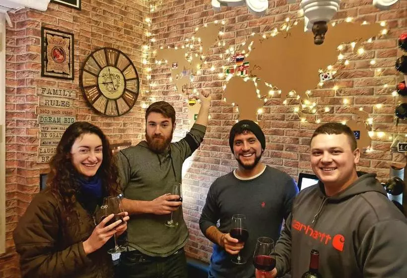 مسافرخانه Dreaming Rome