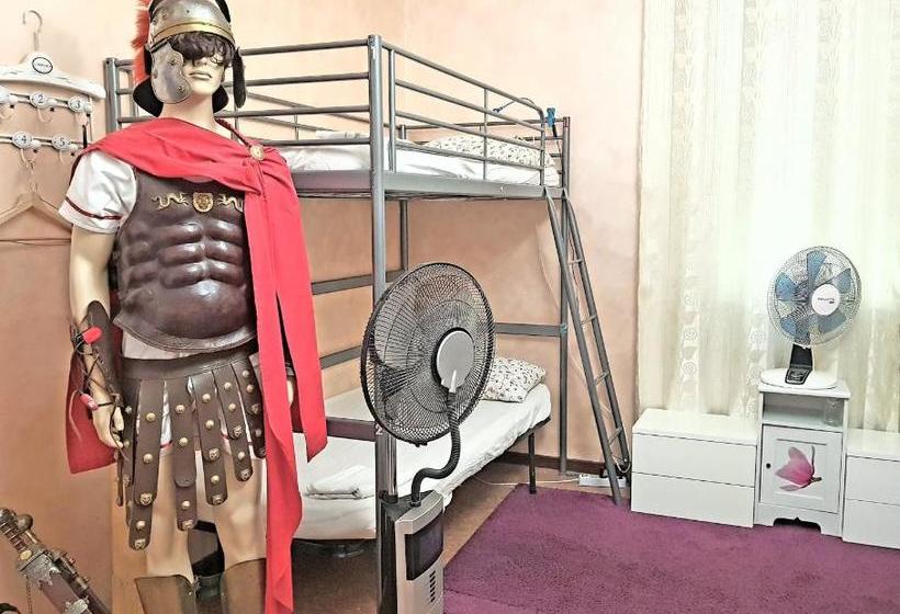 مسافرخانه Dreaming Rome