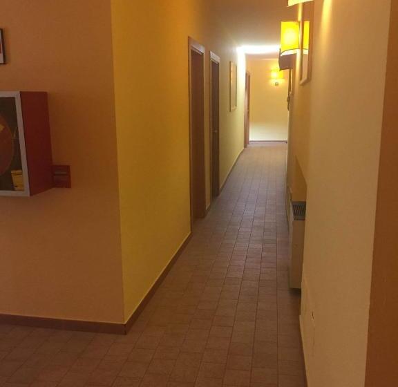 בית מלון כפרי Ascot