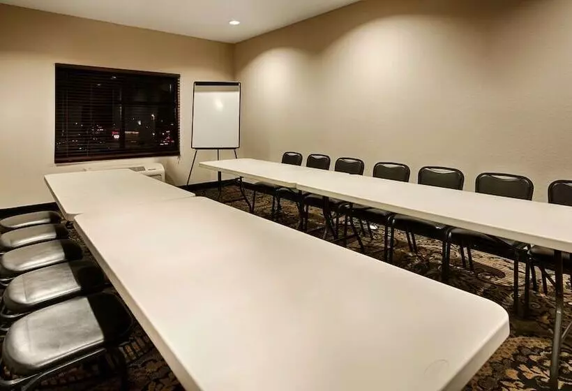 酒店 Best Western Plus Circle Inn