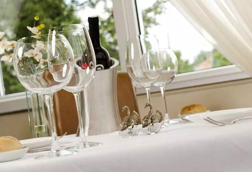 בית מלון כפרי Chloe Luxury