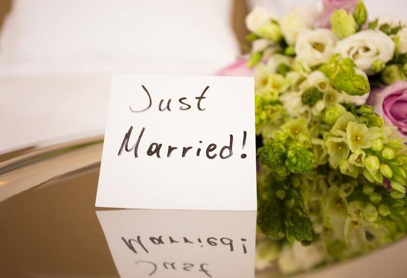 فندق Chloe Luxury