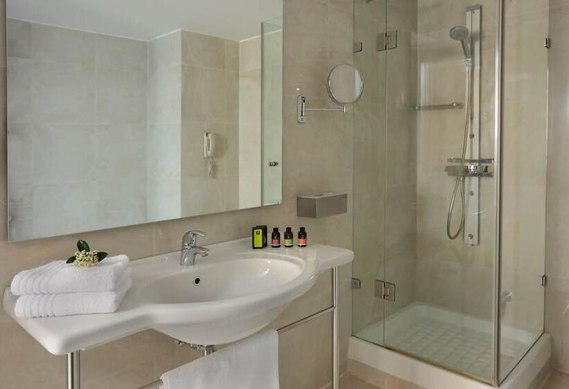 فندق Chloe Luxury