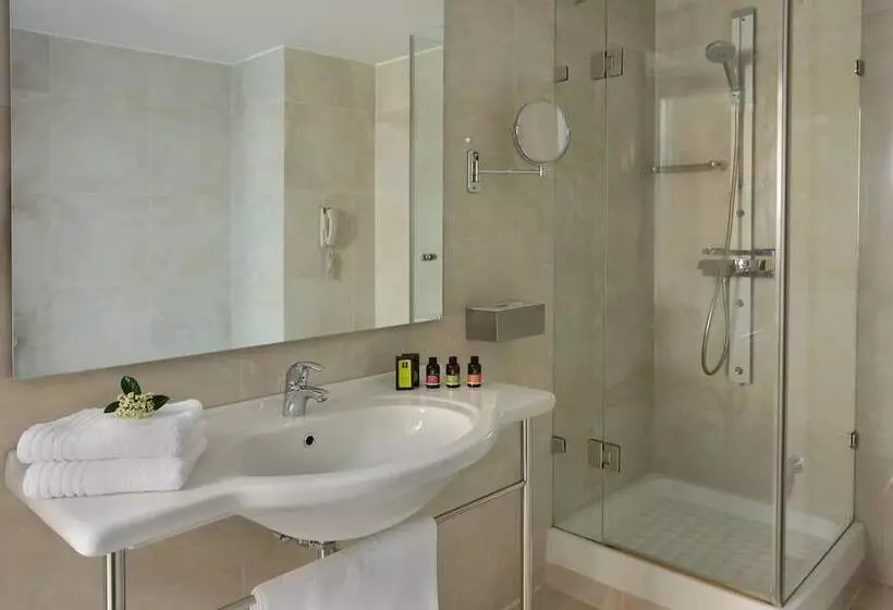 בית מלון כפרי Chloe Luxury