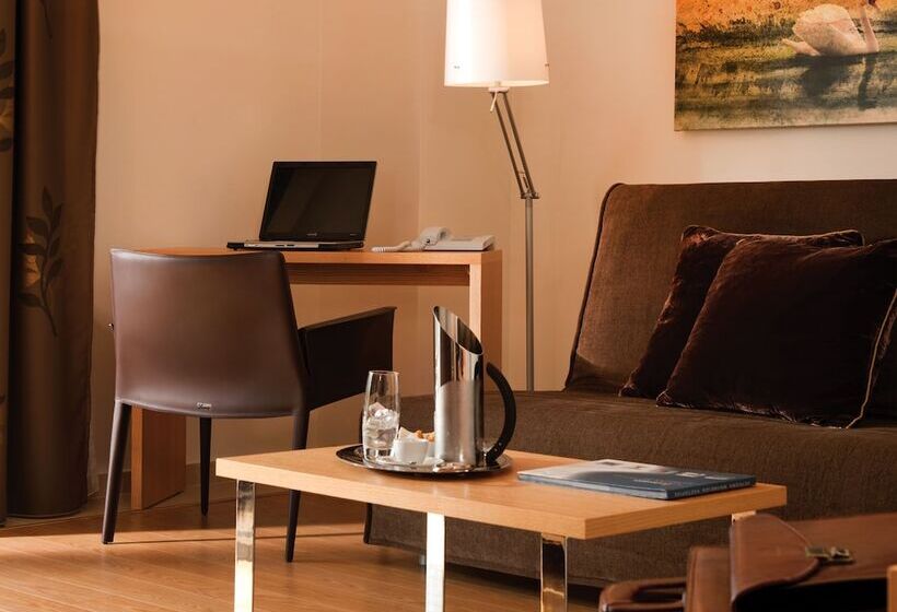 فندق Chloe Luxury