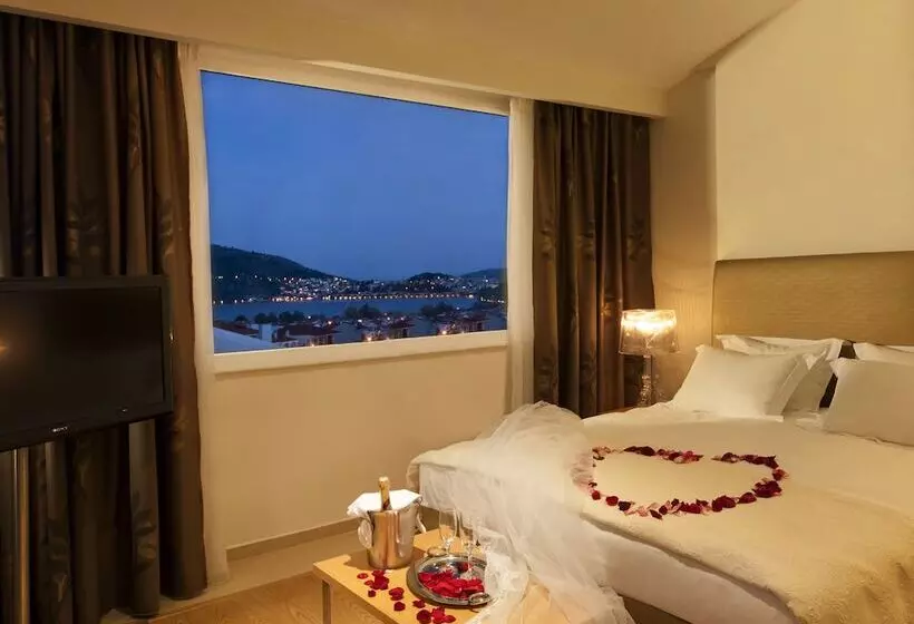 בית מלון כפרי Chloe Luxury