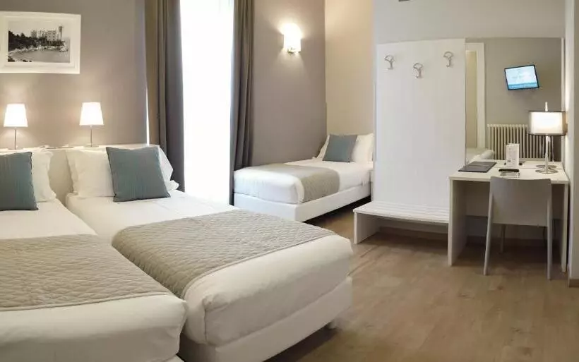 هتل Nuovo Albergo Centro