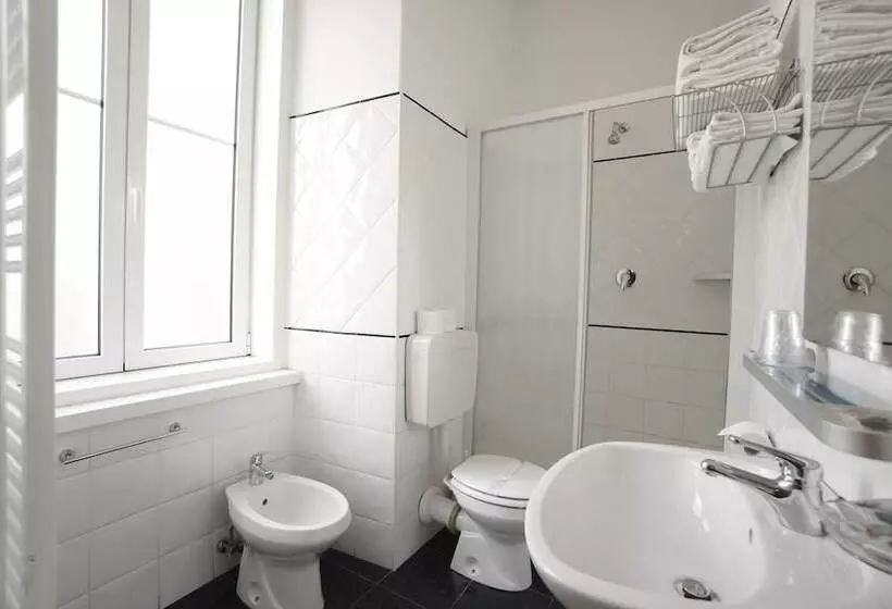 هتل Nuovo Albergo Centro