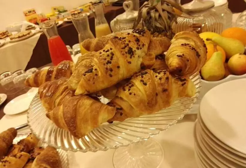 ホテル Villa Delle Rose   Malpensa