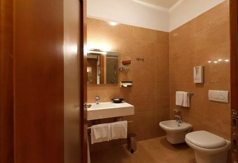 ホテル Villa Delle Rose   Malpensa