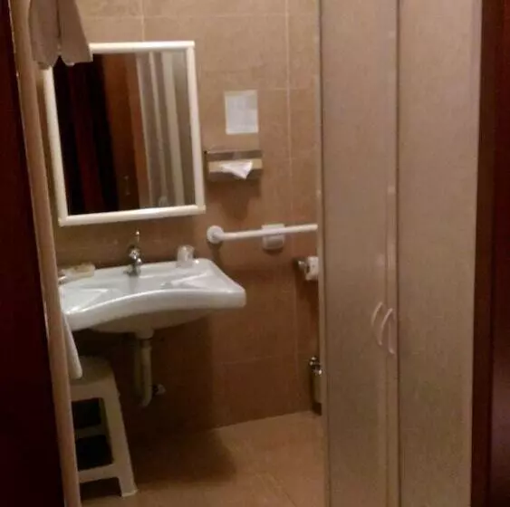 ホテル Villa Delle Rose   Malpensa