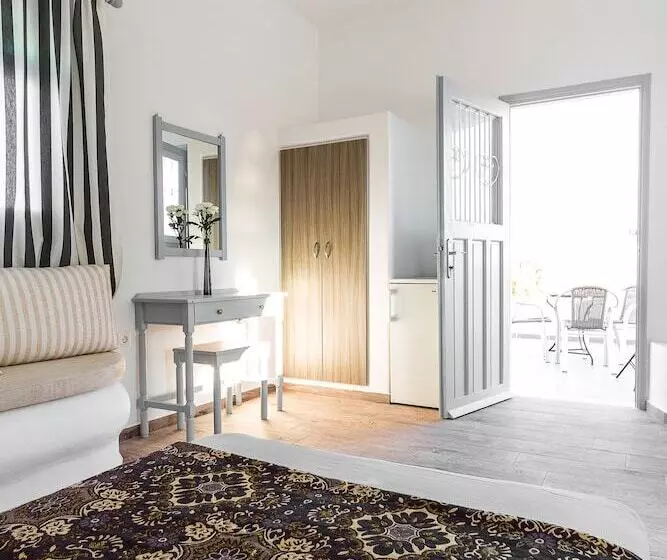 בית מלון כפרי Villa Iliovasilema Santorini